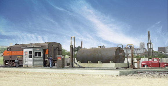 Walthers Cornerstone Diesel Fueling Facility HO scale