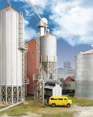 Walthers Cornerstone Grain Surge Bin - HO Scale Kit