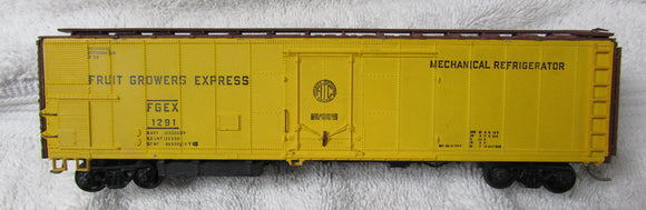 Athearn Fruit Growers Express FGEX 1291 REEFER