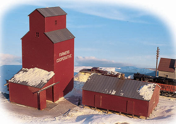 Walthers Cornerstone Farmer's Co-op Rural Grain Elevator