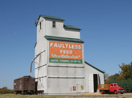 American Model Builders Country Grain Elevator