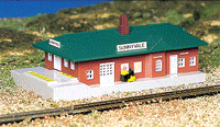 Bachmann Industries Passenger Station with Figure - Assembled