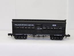 N Scale - Roundhouse - 87802 - Stock Car, 40 Foot, Wood - Palace Stock Car Company - 205