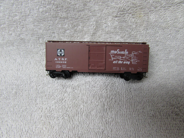 Kadee Micro-Trains MTL Santa Fe 40' Box Car