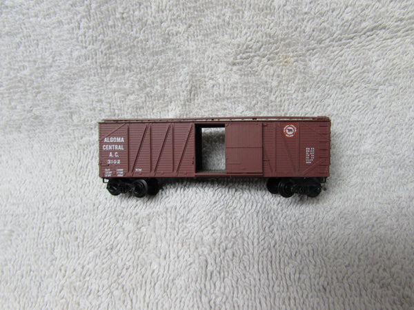 Kadee Micro-Trains Algoma Central 40' Box Car