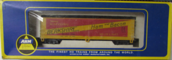 HO AHM 5296 Private Owner Billboard Reefer Berkshire Ham & Bacon #2042