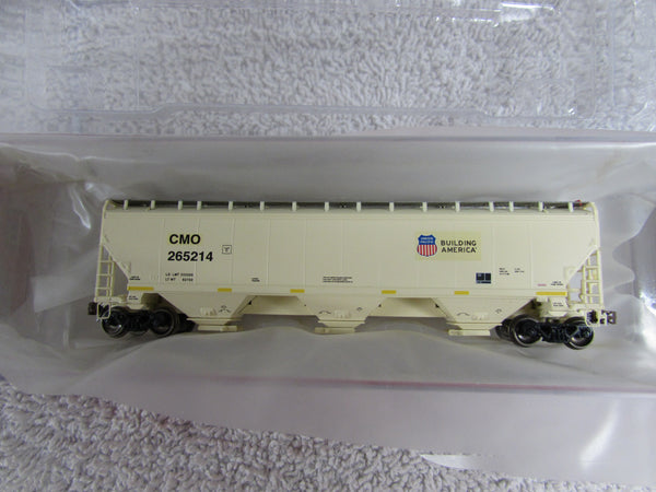 Scale Trains Rivet Counter UP covered hopper 265214 N scale