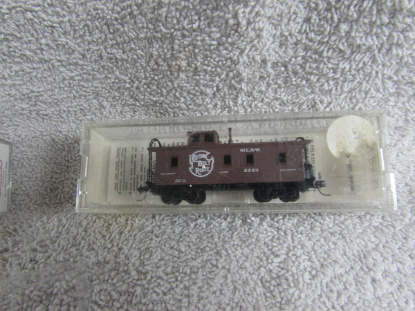 Micro Trains Line MTL	51170	COTTON BELT	2223	Caboose, 34' Wood Sheathed w/ Straight-Sided Cupola