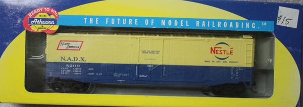 Athearn Nestle box car