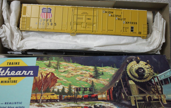 Athearn UP Mechanical reefer