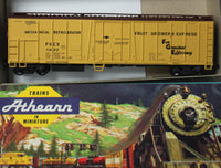 Athearn Fruit Growers Express reefer