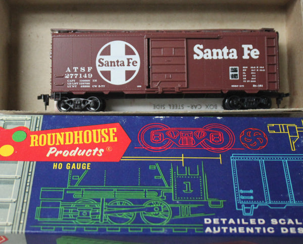 Roundhouse 40 foot SF box car